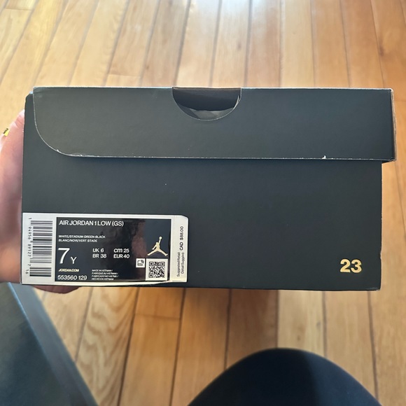 Nike Air Jordan 1 - Picture 2 of 2